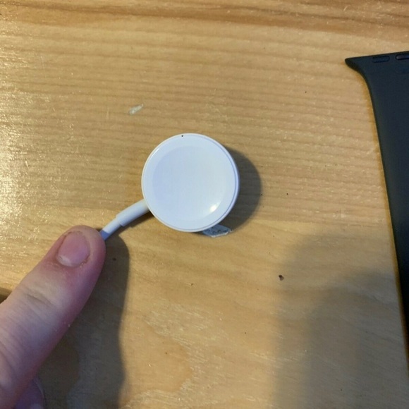 42mm Apple Watch series three - Picture 4 of 5